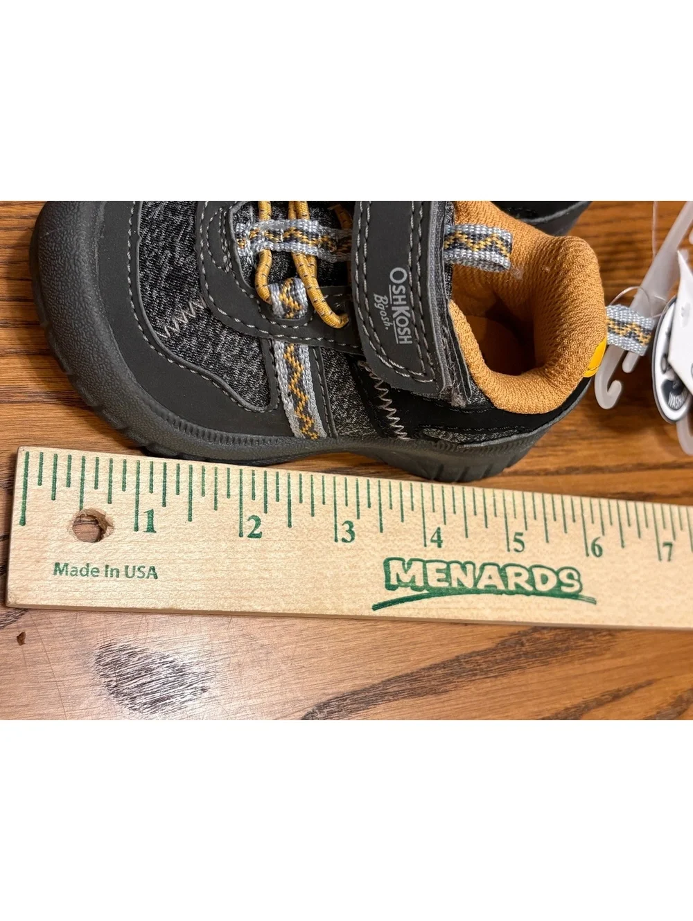 OshKosh B'gosh Toddler Boy Hiking Shoes Size 4 Gray Yellow NWT